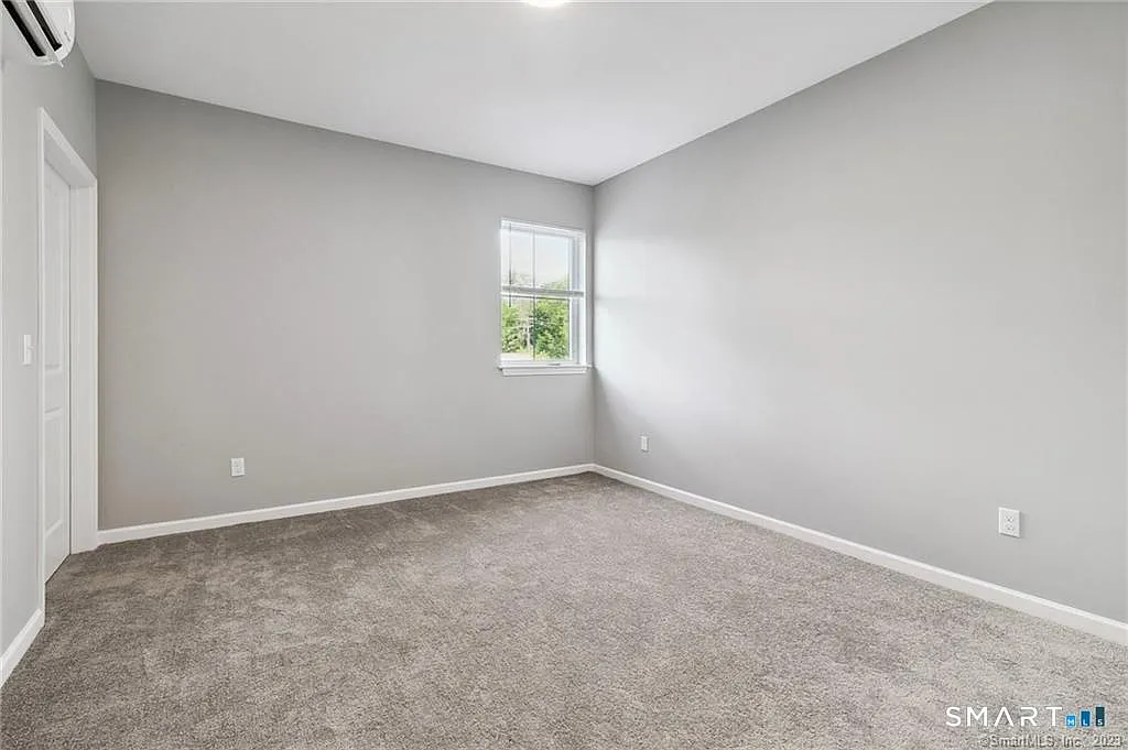 1 bed, 1.0 bath, 715 sqft, $1,950 — Photo 4