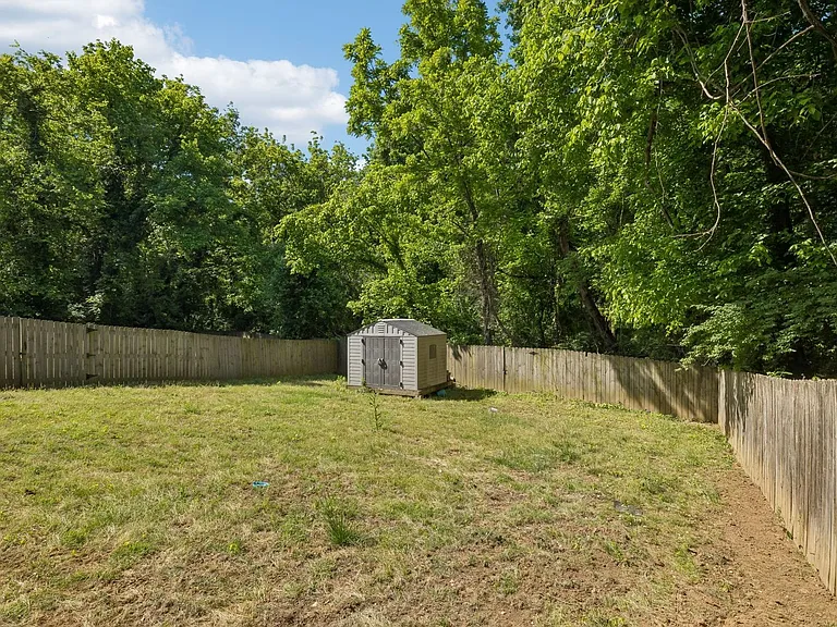 2320 Dalebrook Ct — Photo 45