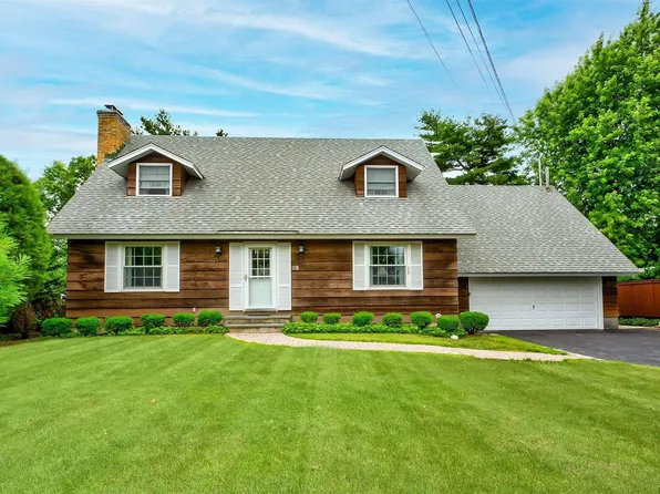 62 Alexander Avenue, East Farmingdale, NY 11735