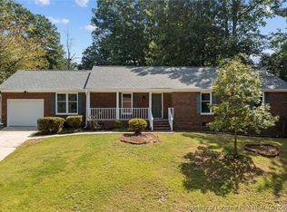 215 Offing Ct, Fayetteville, NC 28314