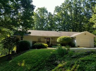 660 White Oak Mountain Rd, Columbus, NC 28722