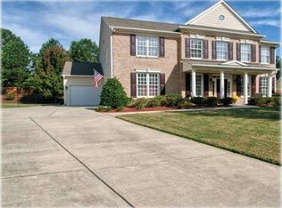 220 Shillings Chase Dr, Cary, NC 27518