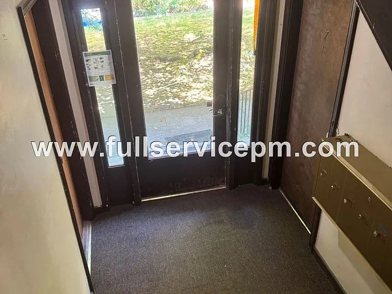 3124 Colby Ave — Photo 19