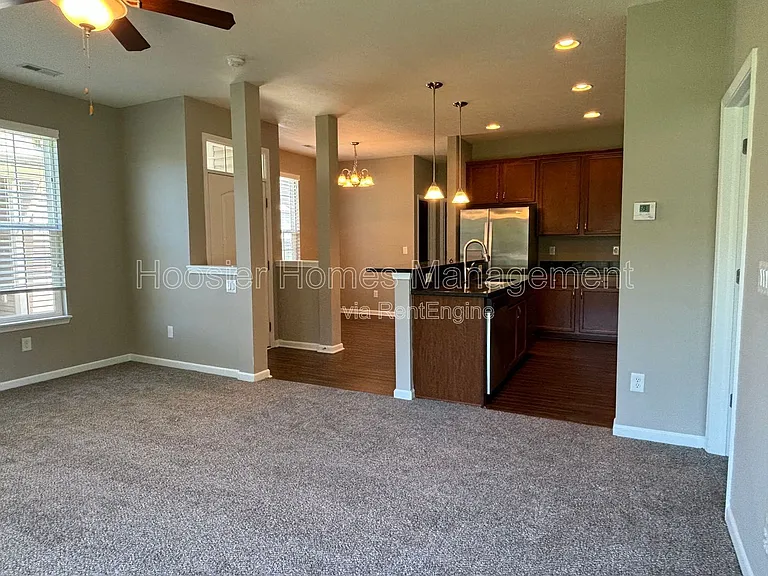 640 N Grant St — Photo 4