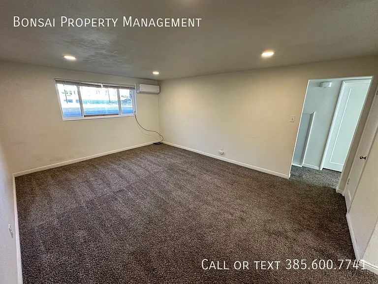 997 Chapel Dr #2 — Photo 2