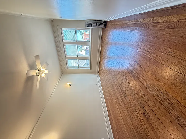 3235 W Dickens Ave #2 — Photo 12