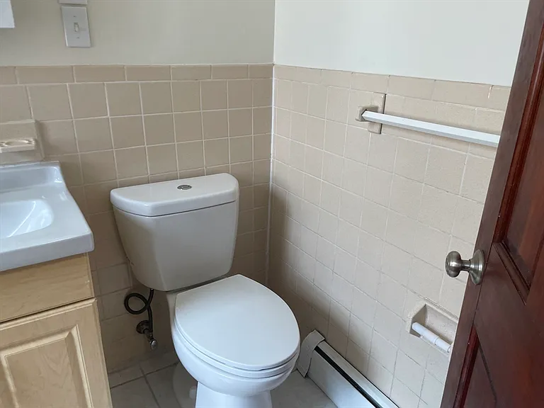 28 Montebello Rd #2 — Photo 16