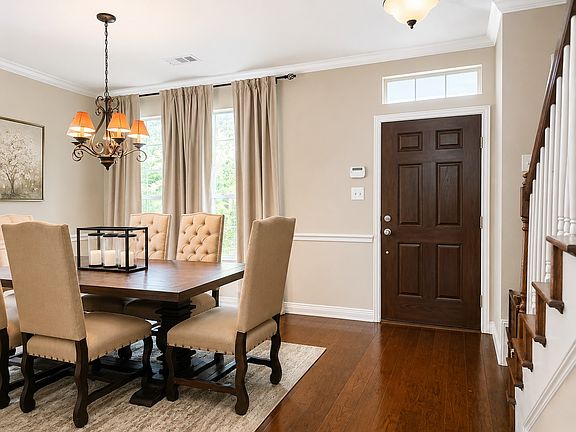 4th image of 2317 Basswood Dr