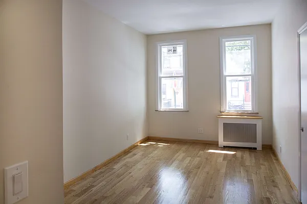 Rented by Compass | media 14