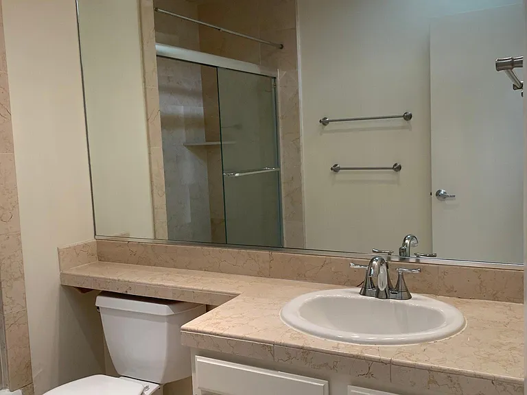 752 Edge Ln — Photo 6