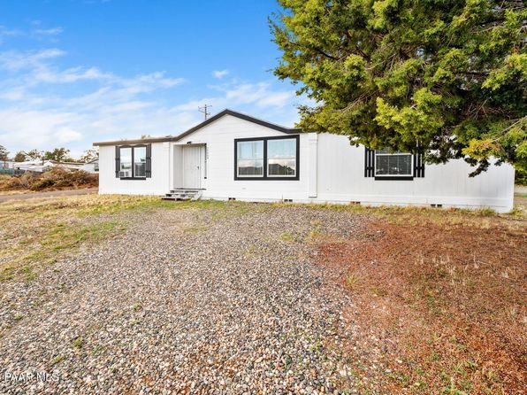 20908 E Deer Valley Ln, Mayer, AZ 86333