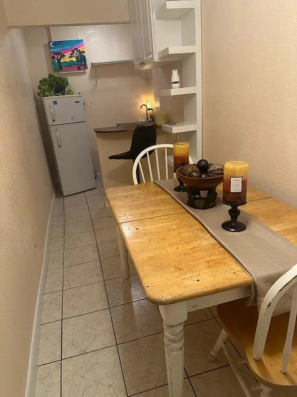 1 bed, 1.0 bath, 1617 sqft, $1,200 — Photo 4