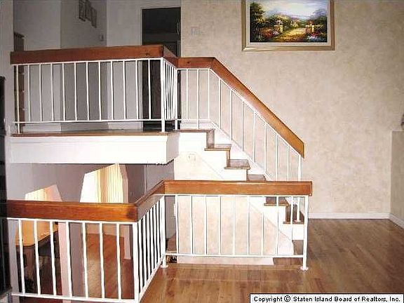 5th image of 175 Bridgetown St