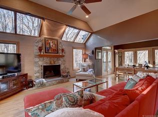 23 Chatham Woods Ct, Cheshire, CT 06410