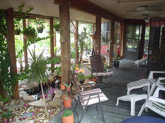 Covered Porch/In-law's suite