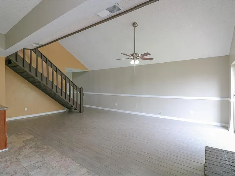 6111 Briar Glade Dr — Photo 4
