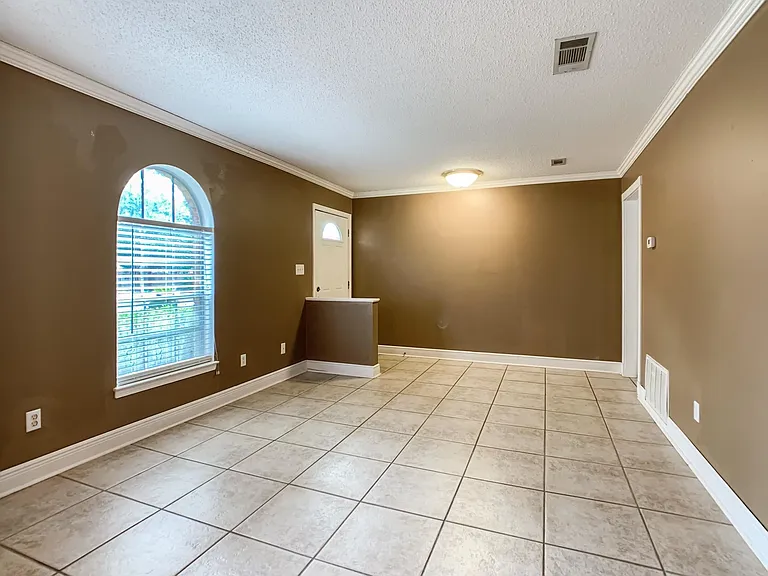 4239 Burtonwood Cir — Photo 4