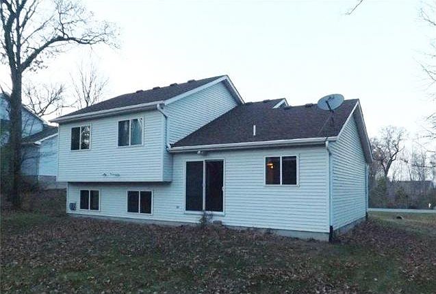 2nd image of 1600 37th St S