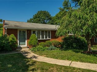 128 Norman Dr, Coraopolis, PA 15108