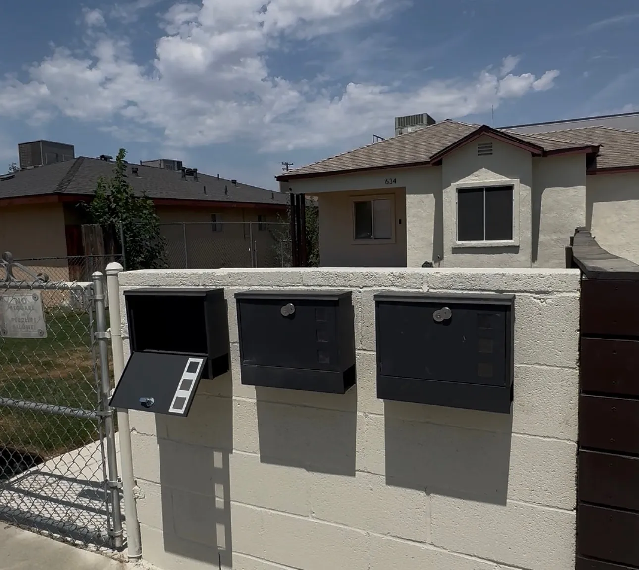 3 bed, $1,800 — Photo 2