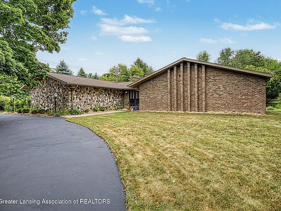 4th image of 505 Raeburn Rd