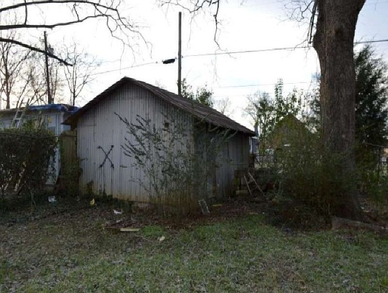 2nd image of 3125 Steiner Ave SW