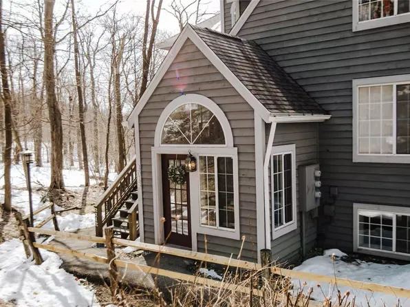 2012 S Ridge Ter, Hidden Valley, PA 15502