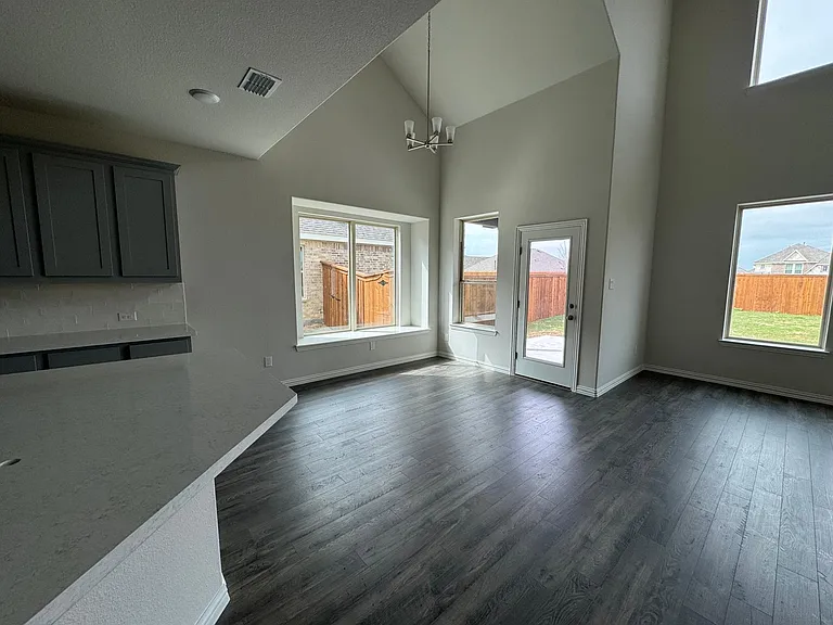1201 Indianola Trl — Photo 8
