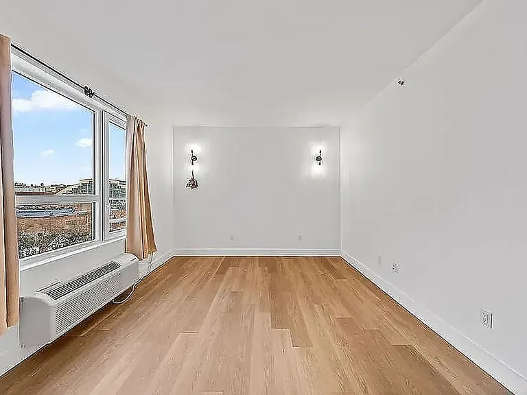 1042 President St #7G — Photo 3