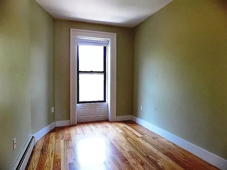 124 Bainbridge St #3 — Photo 6