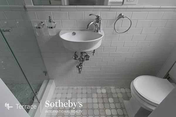 Sold by Terrace Sotheby's International Realty | media 26