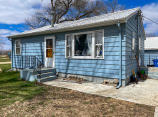414 Chase St NW, De Smet, SD 57231