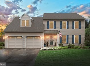 365 Apple Tree Ln, Mount Wolf, PA 17347