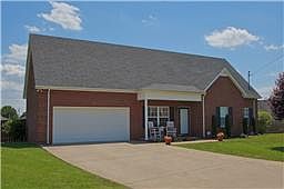 2nd image of 5013 Roberta Pl