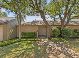 5737 N Scout Island Cir, Austin, TX 78731