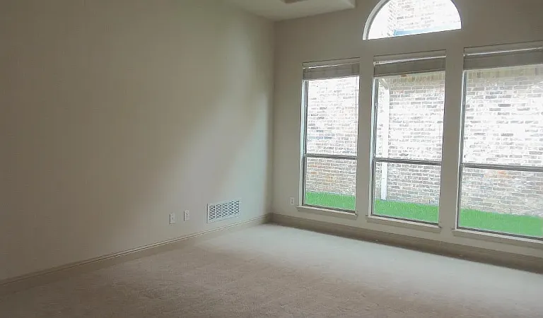6783 San Fernando — Photo 27