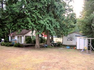 4582 E Grapeview Loop Rd, Allyn, WA 98524