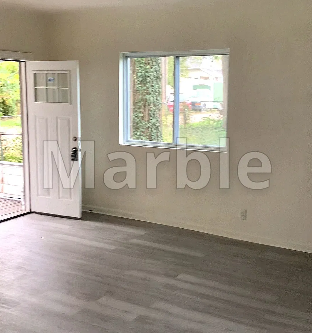 9411 Beacon Ave — Photo 1