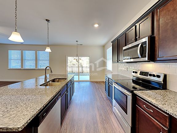 4th image of 1260 Ashlyn Ct