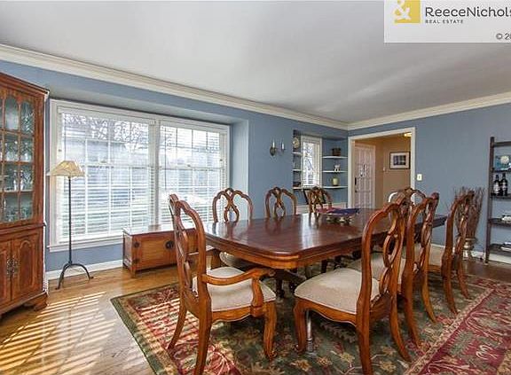4th image of 1206 W 67th Ter