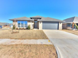 1000 Redwood Creek Dr, Yukon, OK 73099