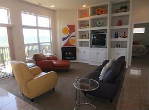 Great Room, Lots of Built Ins