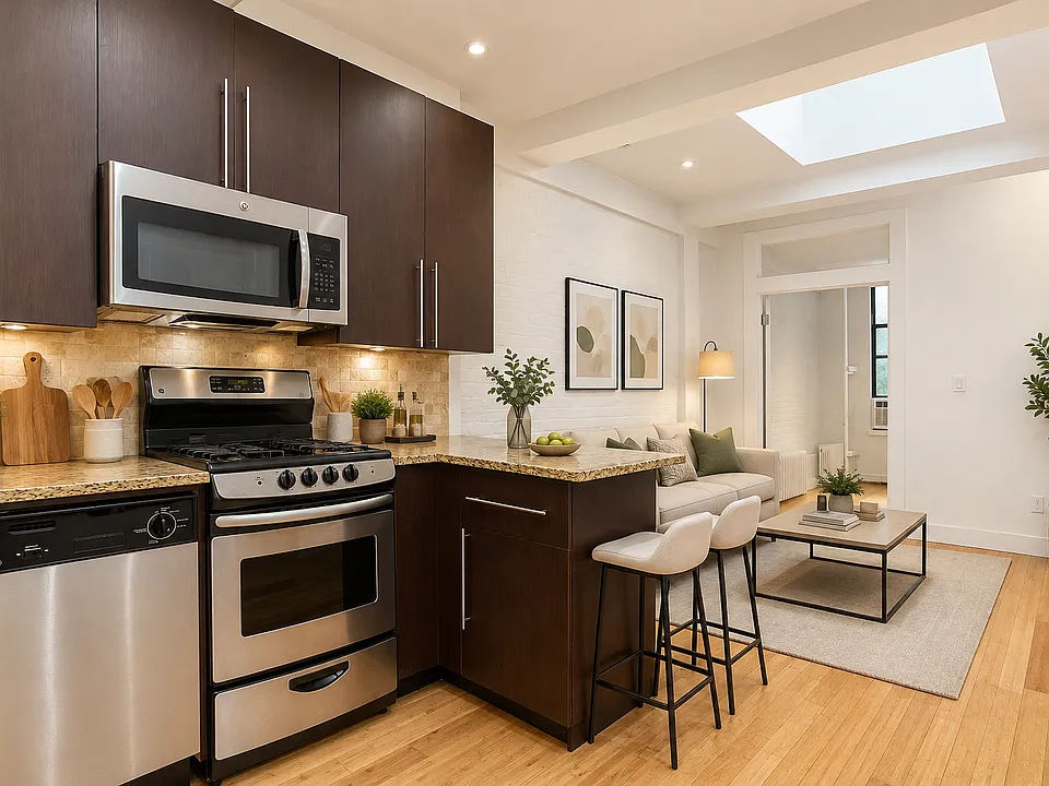 135 Christopher St #3B