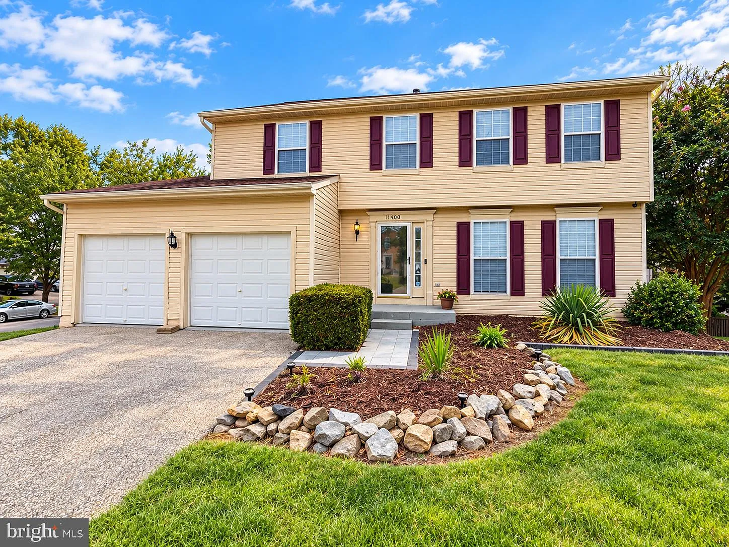 4 bed, 3.5 bath, 1968 sqft, $4,150 — Photo 1