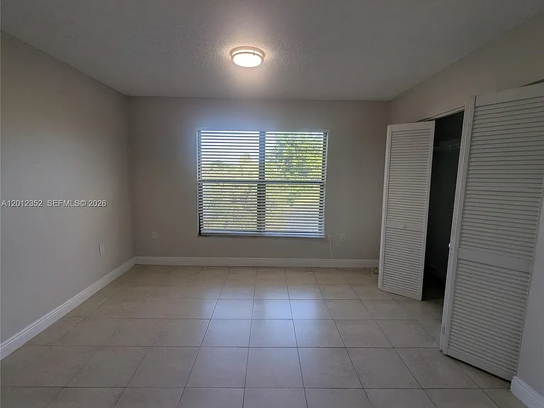 1564 Lake Crystal Dr #F — Photo 5