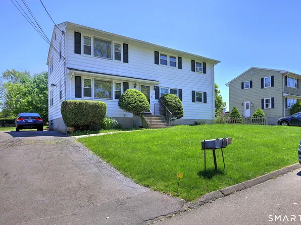 23 Gilbert Ln #25, Branford, CT 06405