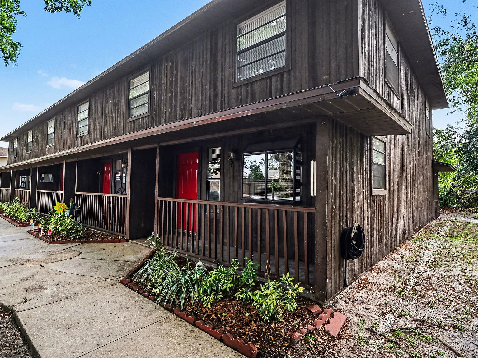 2 bed, 1.5 bath, 1120 sqft, $1,615 — Photo 1