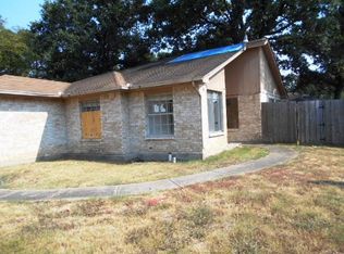 10806 Road Runner Ln, Dallas, TX 75217