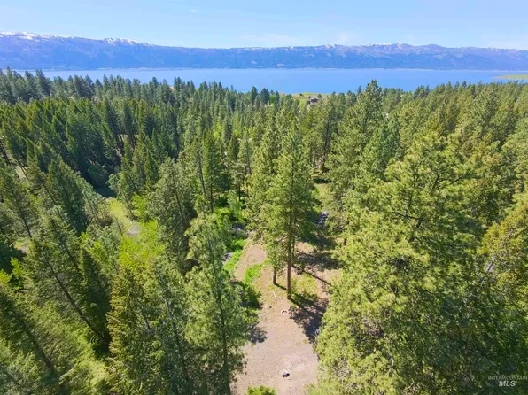 13 Mountain Air Dr, Cascade, ID 83611