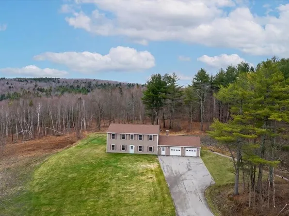 246 Carrs Corner Road, Palermo, ME 04354